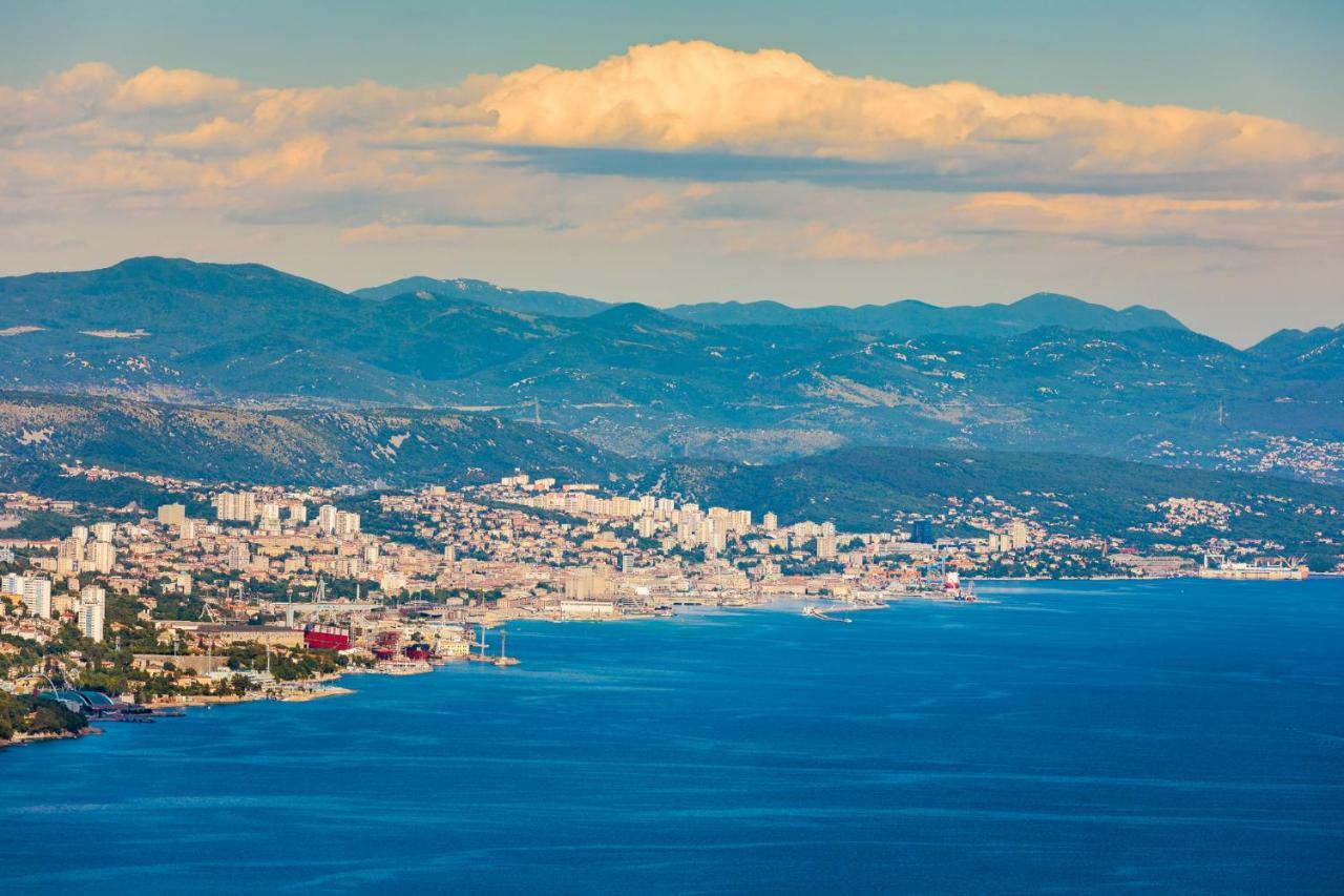 Apartment Panorama Opatija マトゥリ エクステリア 写真
