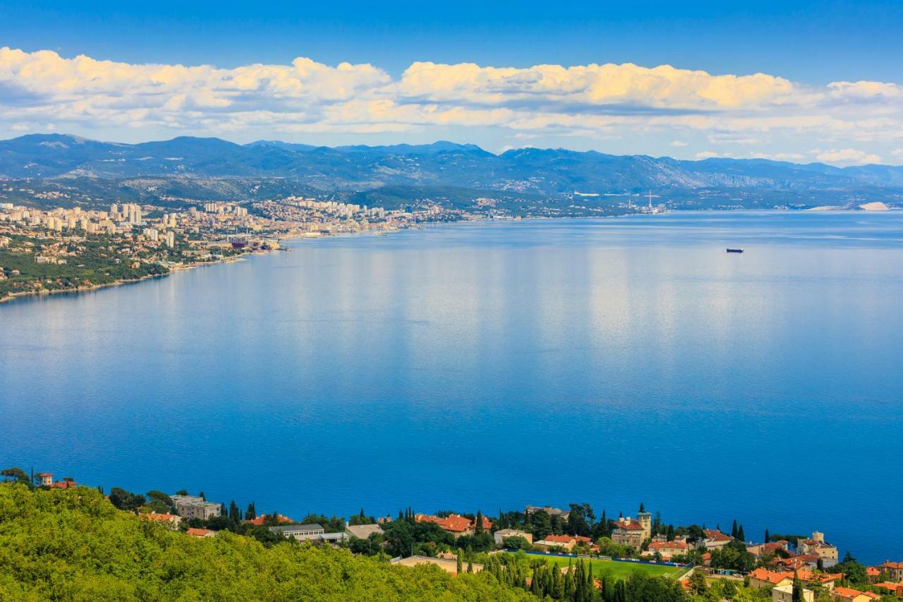 Apartment Panorama Opatija マトゥリ エクステリア 写真