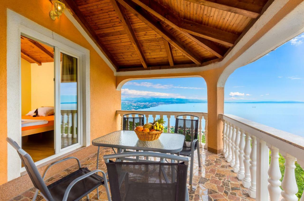 Apartment Panorama Opatija マトゥリ エクステリア 写真