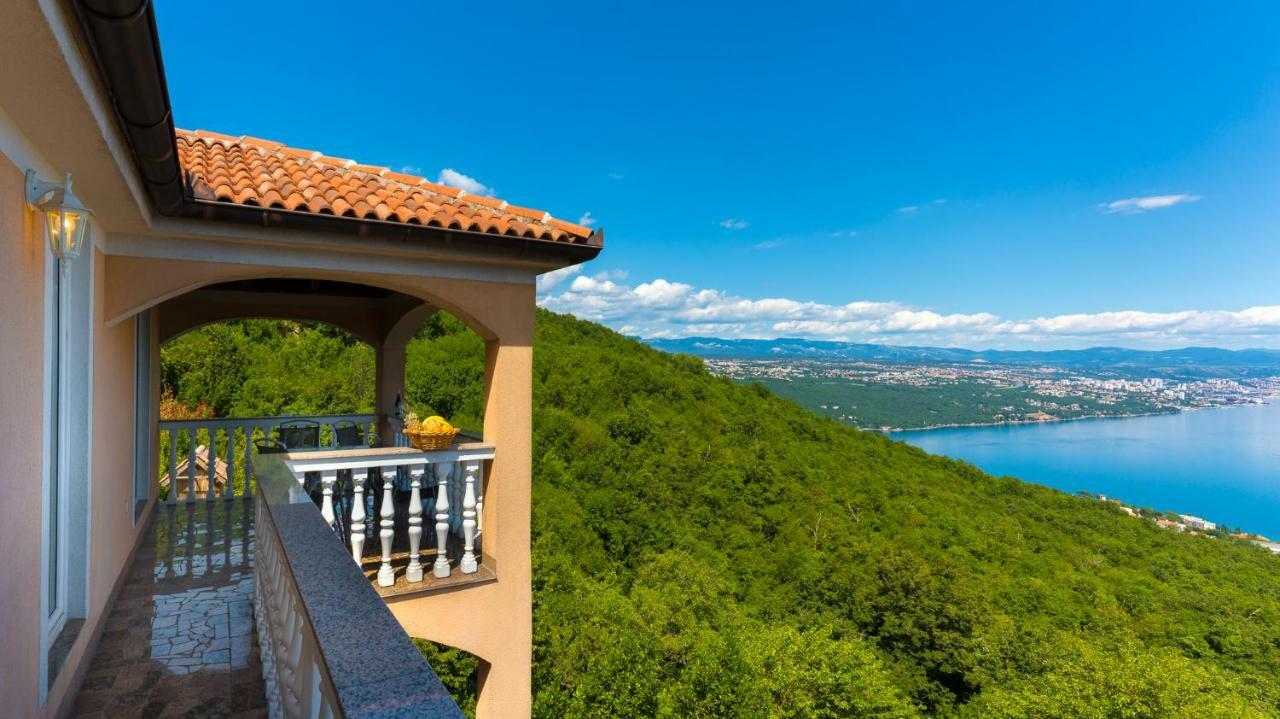 Apartment Panorama Opatija マトゥリ エクステリア 写真